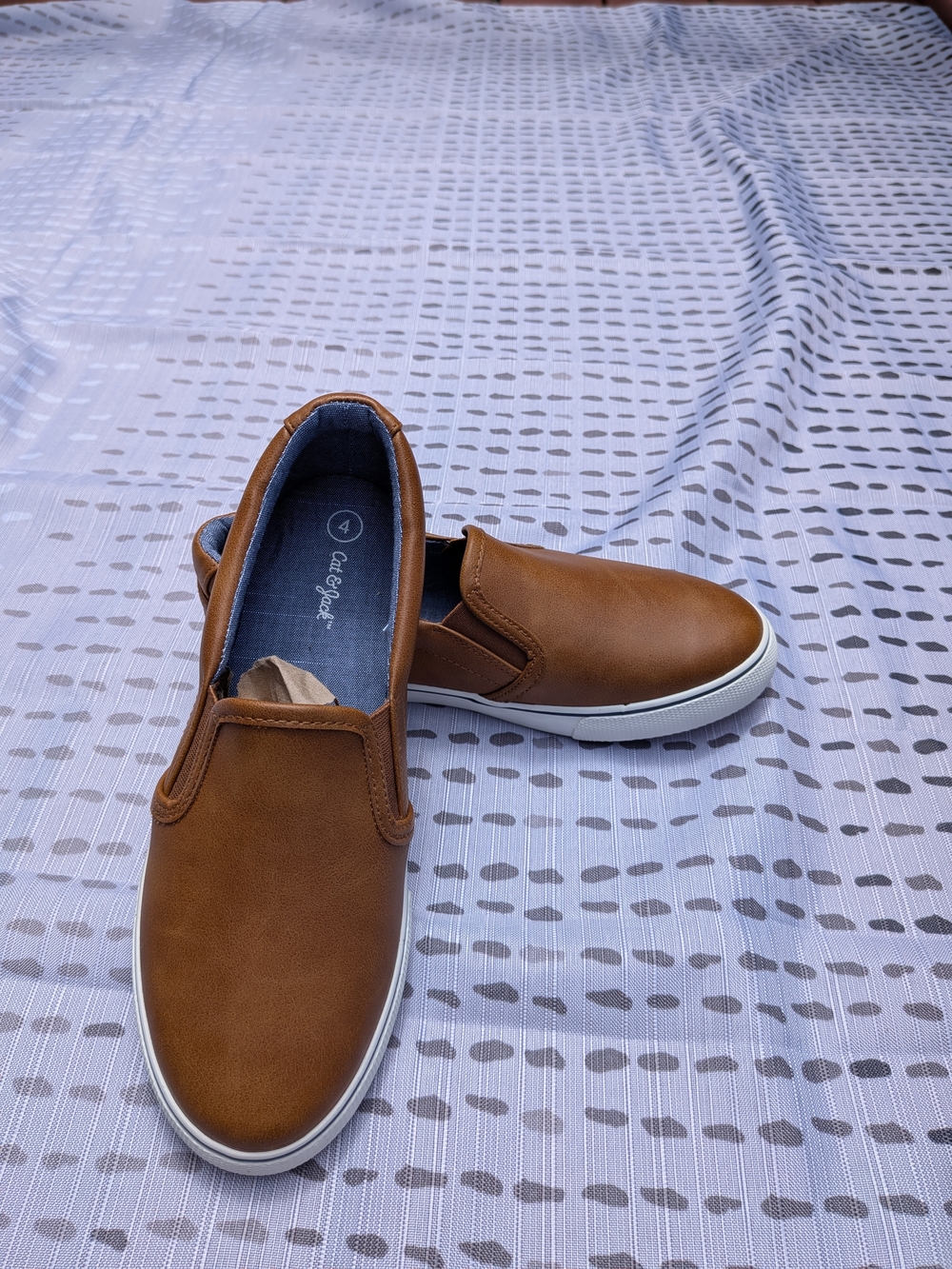 Cat & Jack Boys' "Rune" Slip-On Sneakers 
Size: 4 (Youth / Big Kid)